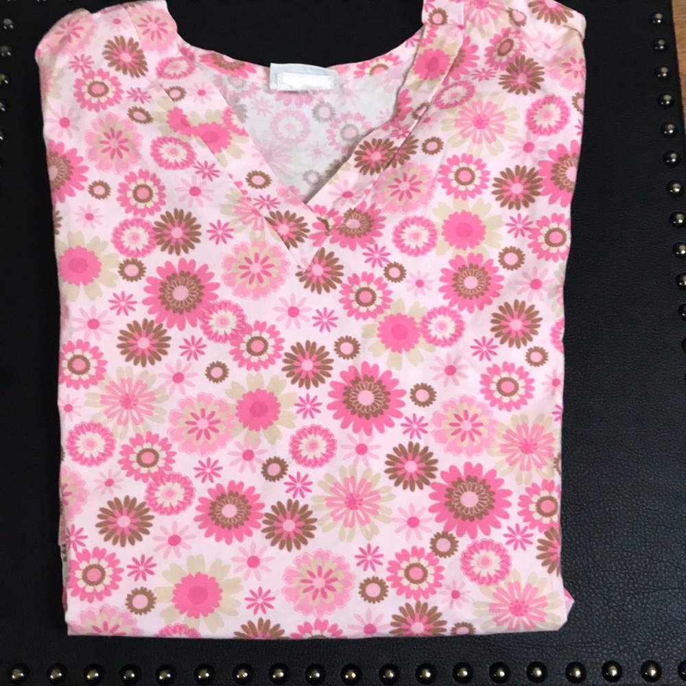 Scrub Top - Picture 4 of 4